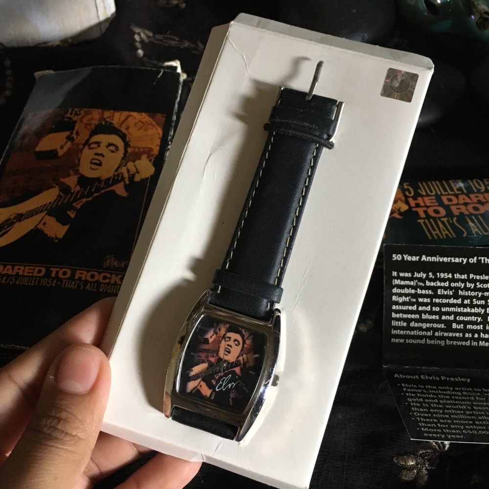 Watch - Picture 2 of 5